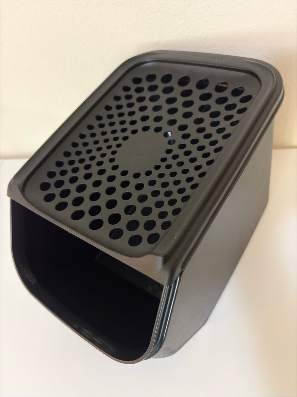 Tupperware Onion & Garlic
Smart® Container - Picture 13 of 15